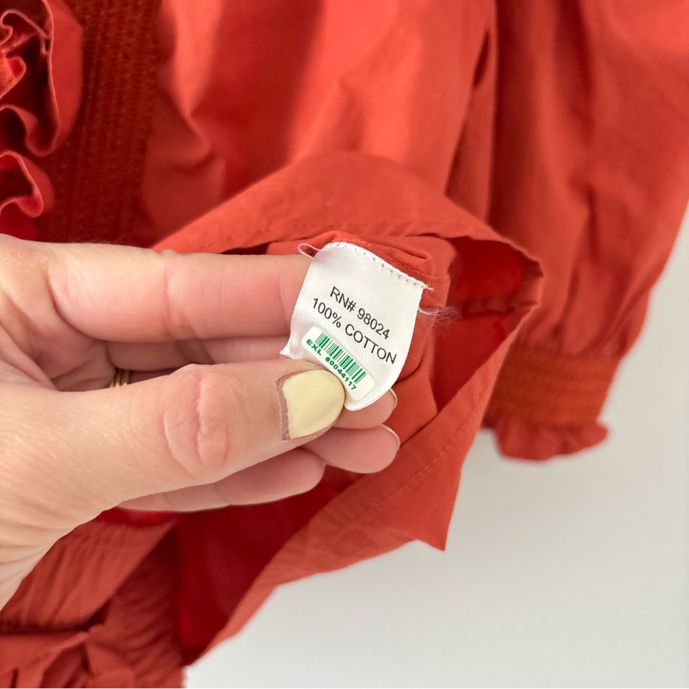 Love The Label Zuri Top Cotton Poplin Blouse Ruffled Neckline Smocked Placket - Picture 5 of 6